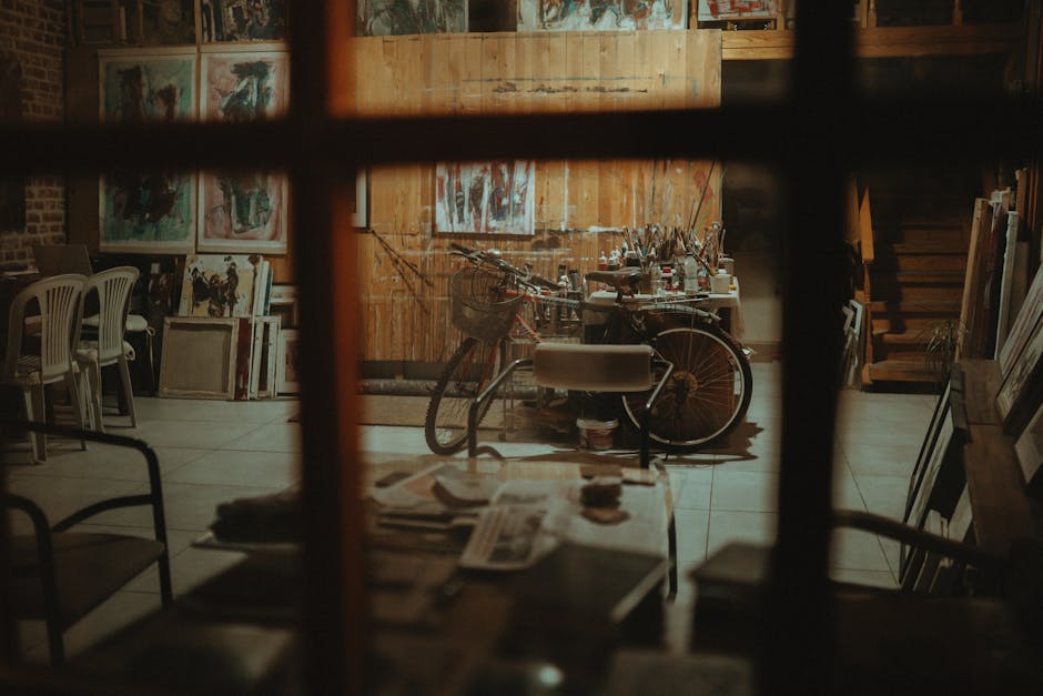Hidden Cafes in Hanoi Old Quarter: Secret Spots (2026) 1 Cozy indoor art studio cafe