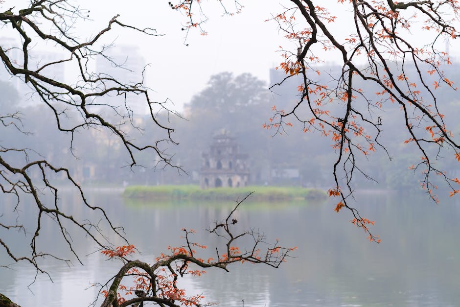 Hanoi Walking Street Weekend: Sunday Evening Guide (2026) 2 Hoan Kiem Lake serene view